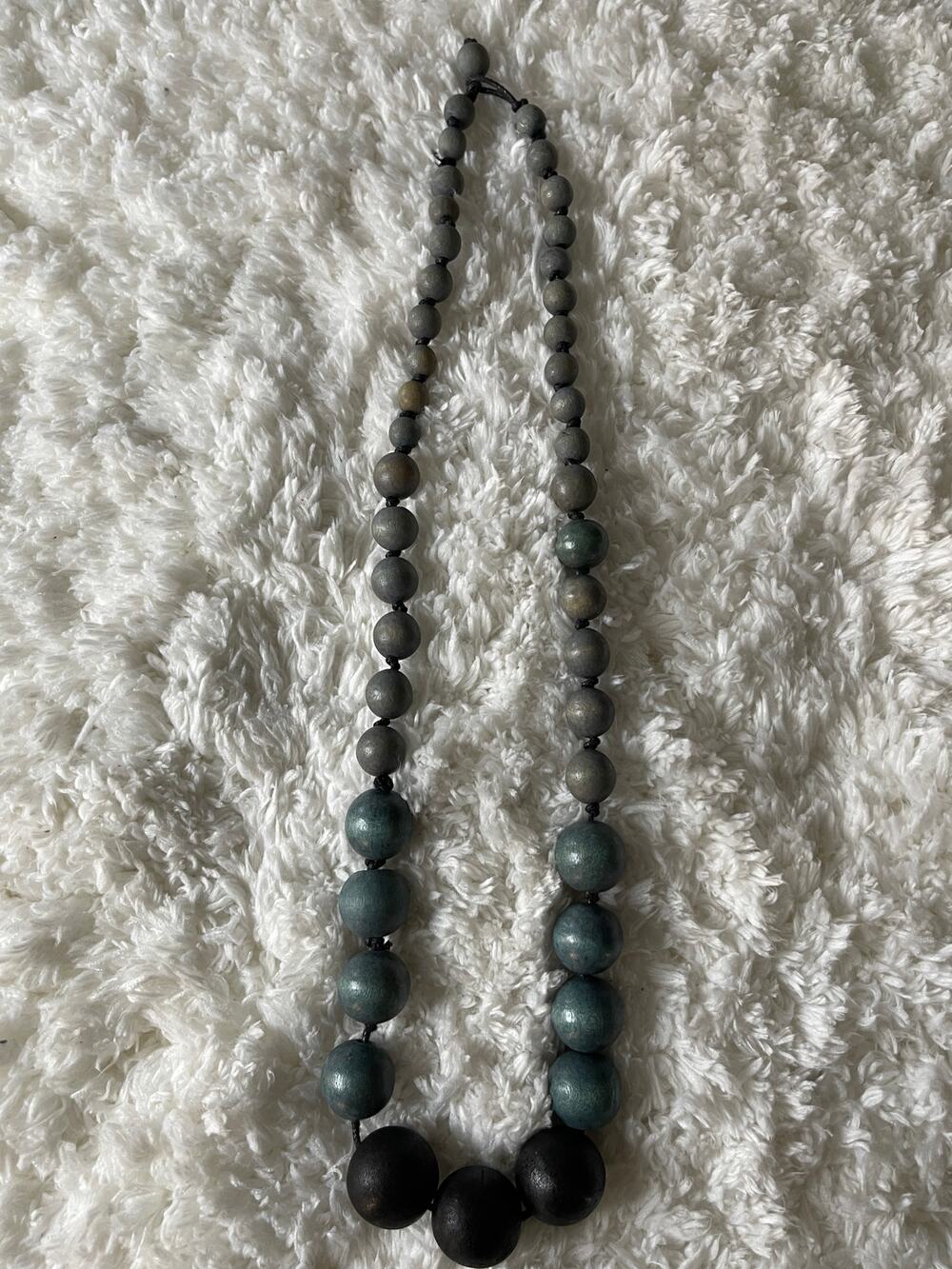 Wooden Round Black Blue Tans Beaded Statement Necklace NEW no tags 28 inches